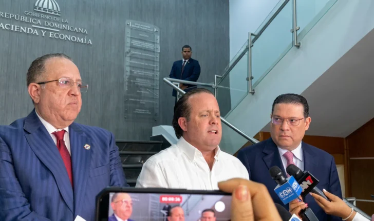 gobierno se reunira con danilo y leonel en busca de consensos ante la crisis 728x431